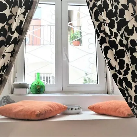 Apartment Flip Flop Bari